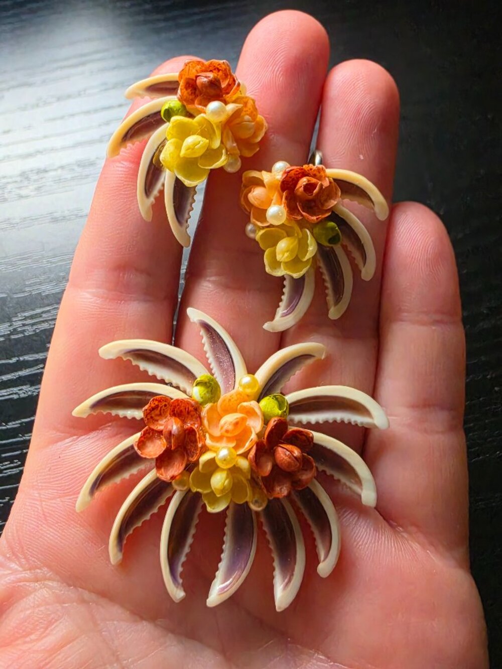 Vintage (1950s-60s) Seashell & Pearl Earrings & Brooch Set